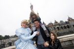 Parijs 2 oktober 2010
Martijn Krabbe met dochters Michelle en Jasmijn in disneyland.
Peter Smulders bv