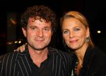 Gouda, 11 Oktober 2010
Premiere Ivo Niehe van de nieuwe theatervoorstelling van Mussen & Zwanen, LICHTJES IN JE OGEN.
Mary-Lou v Steenis met partner
Foto Peter Smulders BV
