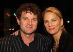 Gouda, 11 Oktober 2010
Premiere Ivo Niehe van de nieuwe theatervoorstelling van Mussen & Zwanen, LICHTJES IN JE OGEN.
Mary-Lou v Steenis met partner
Foto Peter Smulders BV