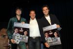 Volendam 30 september 2010
Presentatie CD ,uitreiking gouden en platina platen en presentatie strip Nick en Simon. Albert Verlinde reikt ze uit
Peter Smulders bv