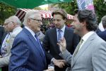 Breukelen 16 juni 2010
Haringparty op Neyenrode. Pieter v Vollenhoven met Prins Floris en Guido den Aantrekker
Peter Smulders bv