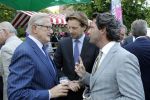 Breukelen 16 juni 2010
Haringparty op Neyenrode. Pieter v Vollenhoven met Prins Floris en Guido den Aantrekker
Peter Smulders bv
