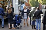 Laren 26 september 2010
Opnames speelfilm Gooische vrouwen met oa Loes Visschedijk enTjitske Reidinga. Will Koopman is de regisseur. Tjitske Reidinga haar man Vincent Croiset en kinderen Jacob ( in kinderwagen) Foppe en Klaas komen naar hun moeder kijken
Peter Smulders bv