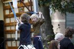 Laren 26 september 2010
Opnames speelfilm Gooische vrouwen met oa Loes Visschedijk enTjitske Reidinga. Will Koopman is de regisseur. Tjitske Reidinga haar man Vincent Croiset en kinderen Jacob ( in kinderwagen) Foppe en Klaas komen naar hun moeder kijken
Peter Smulders bv