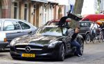 Amsterdam 29 september 2010
Winston Gerschtanowitz met zijn special Mercedes Sport AMG met vleugeldeuren.
Peter Smulders bv
