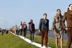 Zurich 22 september 2011
C&A organiseert de langste catwalk van de wereld met zijn 2.1 km. oa Jan Smit Leontien v Moorsel en Irene v d Laar lopen mee.
Peter Smulders bv
