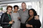 Blaricum 15 september 2011
Feestje bij Gordon thuis. Gordon met Leontine Borsato en Ruth Jacoth
Peter Smulders bv