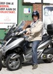 Amsterdam 16 september 2011
Huub Stapel op piaggio MP3.
Peter Smulders bv