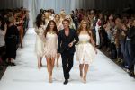 Amsterdam 19 september 2011
Modeshow Jos van Raak in de westergasfabriek met oa Kim Feenstra Quinty Trustfull Anouk Smulders Irene v d Laar en Froukje de Both.
Peter Smulders bv