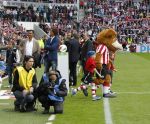 Eindhoven 18 september 2011
PSV-AJAX 2-2. Ruud Gullit en zijn zoon Max aanwezig als analist.
Peter Smulders bv