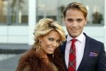 Vianen 15 september 2011
Modeshow Mix &Match van Danie Bles bij Miele. Sylvie v d Vaart met schoonmoeder en broer
Peter Smulders bv