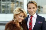 Vianen 15 september 2011
Modeshow Mix &Match van Danie Bles bij Miele. Sylvie v d Vaart met schoonmoeder en broer
Peter Smulders bv