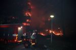 Amsterdam, 4 Oktbber 1992, inmiddels 20 jaar geleden (2012) voltrok de Bijlmerramp doordat een Boeing 747 vrachtvliegtuig van El Al neerstortte op de flats Groeneveen en Klein-Kruitberg.
Er overleden 43 mensen en heel veel mensen zijn levend verbrand of hebben veel brandwonden opgelopen.
Foto Peter Smulders BV