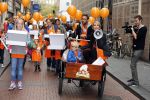 Amsterdam 10 oktober 2012
Tanja Jess Charly Luske en zoon Bobby bakken taartjes voor Kika in het krasnapolsky.
Peter Smulders bv