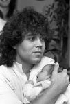 Duitsland, 5 Augustus 1983
Dennie Christian met zijn vrouw Roswhita en hun dochter Romina (geboren op 3 Juli 1983
Foto Peter Smulders BV