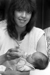 Duitsland, 5 Augustus 1983
Dennie Christian met zijn vrouw Roswhita en hun dochter Romina (geboren op 3 Juli 1983
Foto Peter Smulders BV