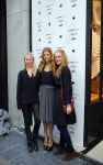Amsterdam 4 oktober 2012
Doutzen Kroes opent de G Star woman winkel in Amsterdam. Doutzen Kroes met beste vriendinnen
Peter Smulders bv