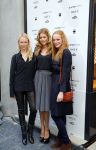 Amsterdam 4 oktober 2012
Doutzen Kroes opent de G Star woman winkel in Amsterdam. Doutzen Kroes met beste vriendinnen
Peter Smulders bv