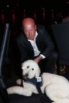 Hilversum 10 oktyober 2012
Gala voor stichting hulphond in studio 21. Frits Wester met vrouw en een puppy
Peter Smulders bv