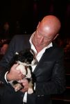 Hilversum 10 oktyober 2012
Gala voor stichting hulphond in studio 21. Frits Wester met vrouw en een puppy
Peter Smulders bv