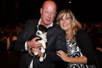 Hilversum 10 oktyober 2012
Gala voor stichting hulphond in studio 21. Frits Wester met vrouw en een puppy
Peter Smulders bv