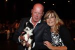 Hilversum 10 oktyober 2012
Gala voor stichting hulphond in studio 21. Frits Wester met vrouw en een puppy
Peter Smulders bv