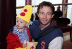 Hoorn 13 oktober 2012
Henry Schut met vriendin en kinderen bij premiere Bumba .
Peter Smulders bv