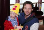 Hoorn 13 oktober 2012
Henry Schut met vriendin en kinderen bij premiere Bumba .
Peter Smulders bv