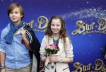 Amsterdam 7 oktober 2012
Premiere Sien en Diego de magische bron van Myra in Pathe Arena
met Jada Borsato Peter Faber en Harold Verwoert ( coole piet Diego) in de hoofdrollen. Marco leontine Luca Jada Senna Mary Borsato en Romy en Jacky Omtzigt . Jada Borsato met vriendje
Peter Smulders bv