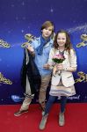 Amsterdam 7 oktober 2012
Premiere Sien en Diego de magische bron van Myra in Pathe Arena
met Jada Borsato Peter Faber en Harold Verwoert ( coole piet Diego) in de hoofdrollen. Marco leontine Luca Jada Senna Mary Borsato en Romy en Jacky Omtzigt . Jada Borsato met vriendje
Peter Smulders bv