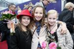 Amsterdam 7 oktober 2012
Premiere Sien en Diego de magische bron van Myra in Pathe Arena
met Jada Borsato Peter Faber en Harold Verwoert ( coole piet Diego) in de hoofdrollen. Marco leontine Luca Jada Senna Mary Borsato en Romy en Jacky Omtzigt . Jada met vriendinnen
Peter Smulders bv