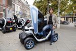 Amsterdam 1 oktober 2012
Das's moment bij dr Fish. De bekende mannen reden in een renault Twizy. Jan Joost v Gangelen
Peter Smulders bv