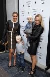 Amsterdam 4 oktober 2012
Doutzen Kroes opent de G Star woman winkel in Amsterdam. Lieke en Jetteke v Lexmond met kinderen
Peter Smulders bv