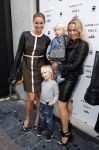 Amsterdam 4 oktober 2012
Doutzen Kroes opent de G Star woman winkel in Amsterdam. Lieke en Jetteke v Lexmond met kinderen
Peter Smulders bv