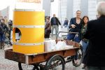 Utrecht 15 oktober 2012
Lieke v lexmond met bakfiets in cenrum Utrecht ivm aktie Post NL.
Peter Smulders bv