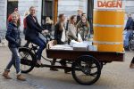 Utrecht 15 oktober 2012
Lieke v lexmond met bakfiets in cenrum Utrecht ivm aktie Post NL.
Peter Smulders bv