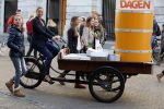 Utrecht 15 oktober 2012
Lieke v lexmond met bakfiets in cenrum Utrecht ivm aktie Post NL.
Peter Smulders bv