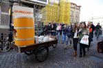 Utrecht 15 oktober 2012
Lieke v lexmond met bakfiets in cenrum Utrecht ivm aktie Post NL.
Peter Smulders bv