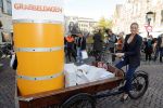 Utrecht 15 oktober 2012
Lieke v lexmond met bakfiets in cenrum Utrecht ivm aktie Post NL.
Peter Smulders bv