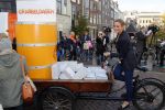 Utrecht 15 oktober 2012
Lieke v lexmond met bakfiets in cenrum Utrecht ivm aktie Post NL.
Peter Smulders bv