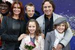 Amsterdam 7 oktober 2012
Premiere Sien en Diego de magische bron van Myra in Pathe Arena
met Jada Borsato Peter Faber en Harold Verwoert ( coole piet Diego) in de hoofdrollen. Marco leontine Luca Jada Senna Mary Borsato en Romy en Jacky Omtzigt .
Peter Smulders bv