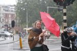 Amsterdam 24 september 2012
Marit v Bohemen met dochter in de storm.
Peter Smulders bv