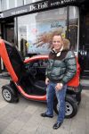 Amsterdam 1 oktober 2012
Das's moment bij dr Fish. De bekende mannen reden in een renault Twizy. Michael v d Plas
Peter Smulders bv