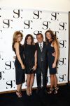 New York 18 oktober 2012
Olcay Gulsen opent haar eerste supertrash winkel in New York in de wijk Soho.
Peter Smulders bv