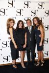 New York 18 oktober 2012
Olcay Gulsen opent haar eerste supertrash winkel in New York in de wijk Soho.
Peter Smulders bv