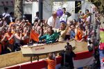 Rhenen en Veenedaal 30 april 2012
Koninginnedag met daarbij aanwezig koningin Beatrix Prins Willem Alexander Prinses Maxima Prins Constantijn Prinses Laurentien Prinses Margrite Prins Maurits Prinses Marilene Prins Bernhard Prinses Annette Prins Pieter Christiaan Prins Floris Prinses Aimee en Pieter v Vollenhoven.
Peter Smulders bv