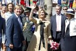 Rhenen en Veenedaal 30 april 2012
Koninginnedag met daarbij aanwezig koningin Beatrix Prins Willem Alexander Prinses Maxima Prins Constantijn Prinses Laurentien Prinses Margrite Prins Maurits Prinses Marilene Prins Bernhard Prinses Annette Prins Pieter Christiaan Prins Floris Prinses Aimee en Pieter v Vollenhoven.
Peter Smulders bv