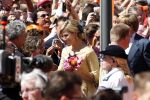 Rhenen en Veenedaal 30 april 2012
Koninginnedag met daarbij aanwezig koningin Beatrix Prins Willem Alexander Prinses Maxima Prins Constantijn Prinses Laurentien Prinses Margrite Prins Maurits Prinses Marilene Prins Bernhard Prinses Annette Prins Pieter Christiaan Prins Floris Prinses Aimee en Pieter v Vollenhoven.
Peter Smulders bv