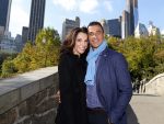 New York 18 oktober 2012
Ruud Gullit met zijn nieuwe vriendin Maggie Jimenez in Central Park.
Peter Smulders bv