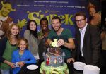 Amsterdam 19 september 2012
Presentatie musical Shrek met Paul Groot Kim Lian v d Meij Rogier Komproe en William Spaaij. Produyktie van Albert Verlinden. cast
Peter Smulder bv